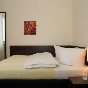 luetzow.find-berlin-hotels.com/